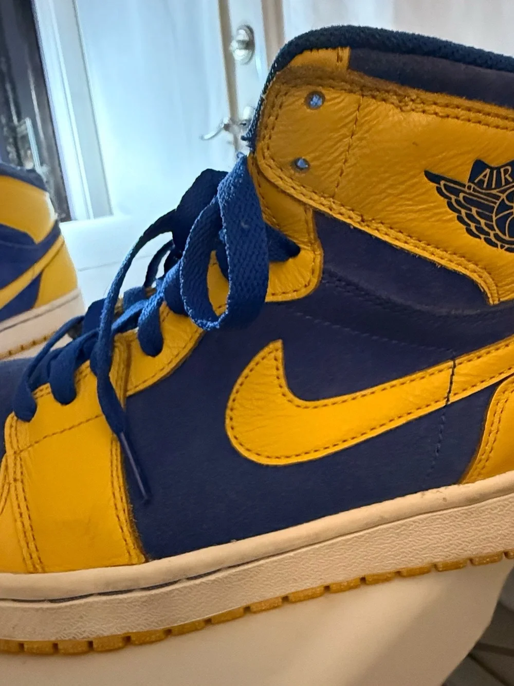 Nike Air Jordan 1 Retro Men’s High-Top Sneakers in Blue and Yellow 9.5